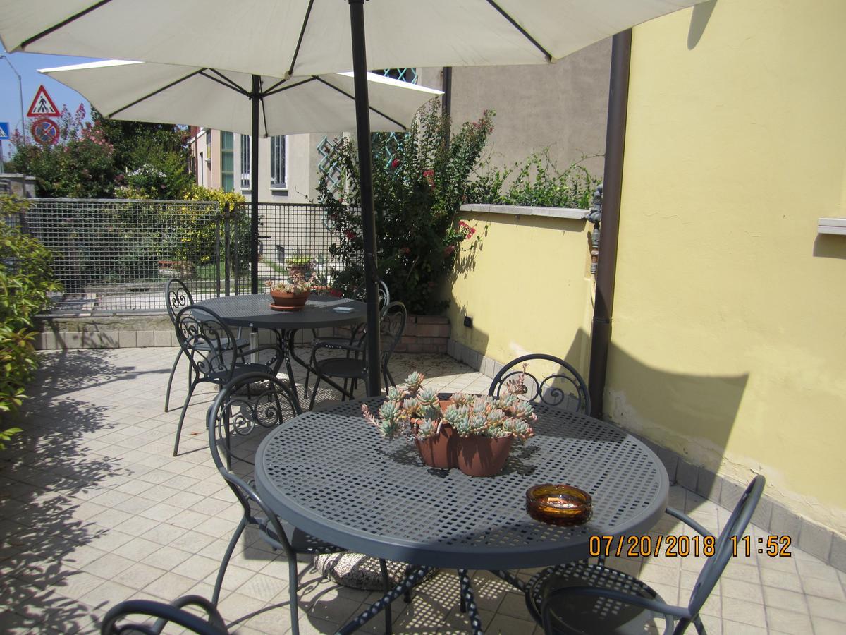 Adelphi Room & Breakfast Ферара Екстериор снимка