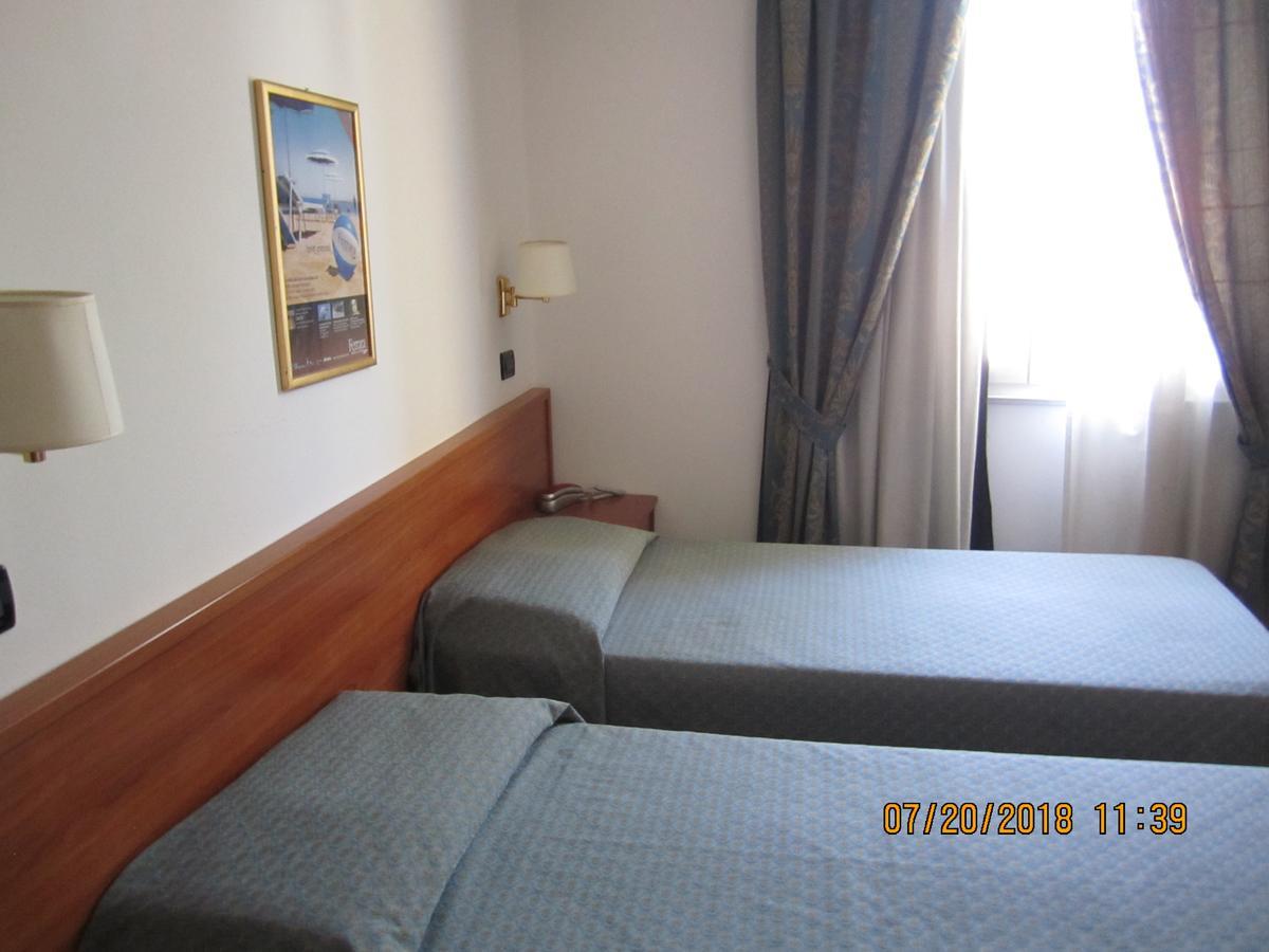 Adelphi Room & Breakfast Ферара Екстериор снимка